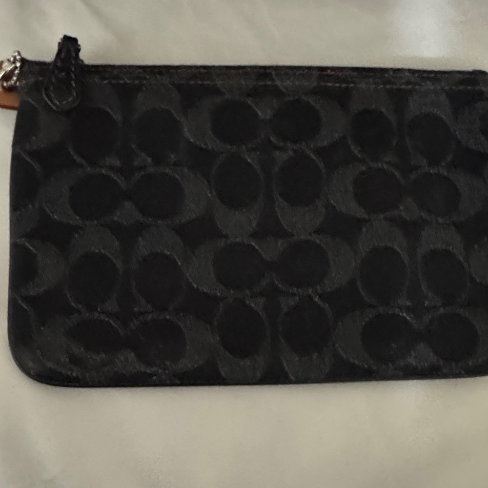 Coach Black Signature Jacquard Shoulder Hobo with Matching Pouch - Picture 3 of 9